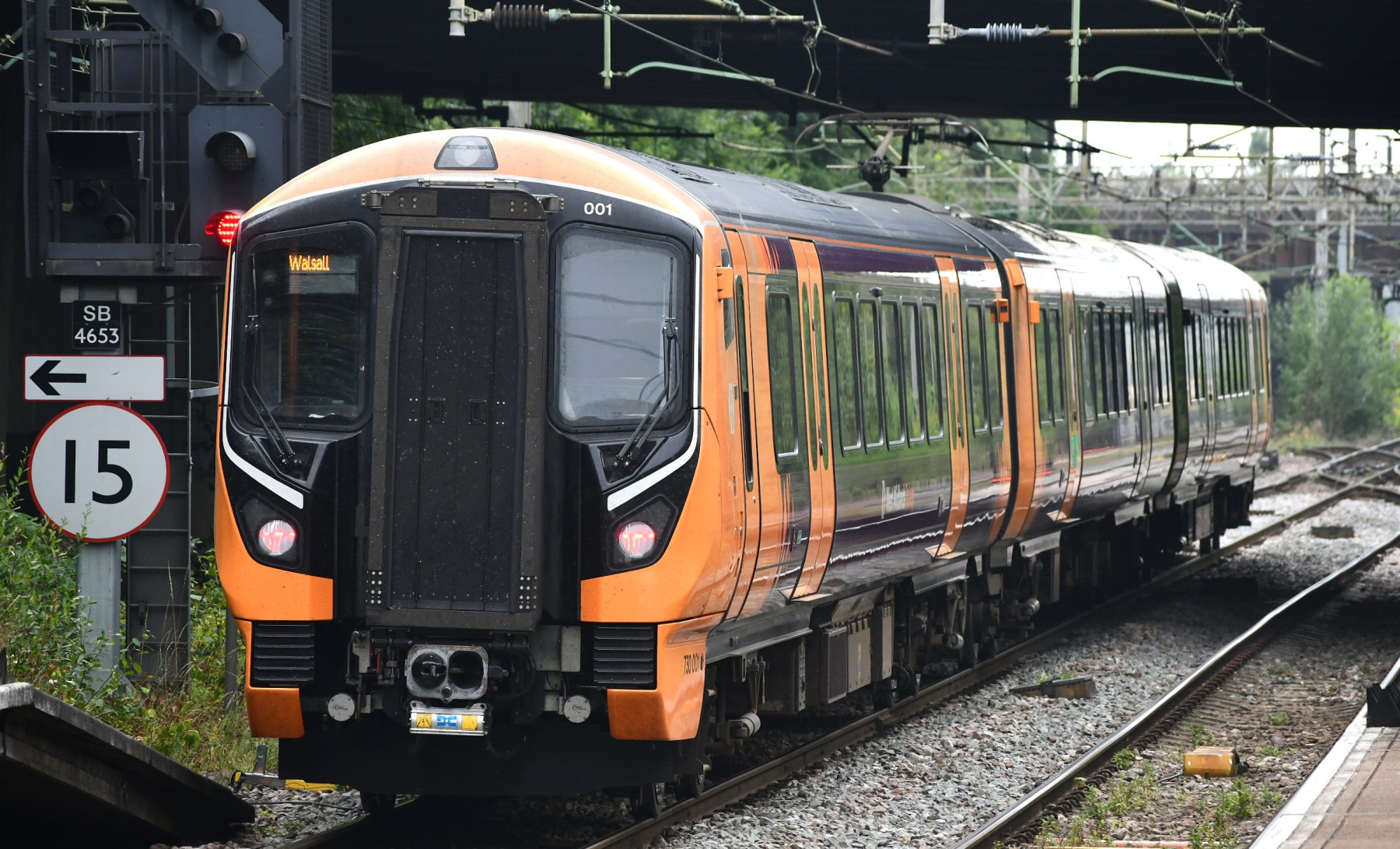 Photo of 730001 at Tame Bridge Parkway — trainlogger