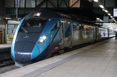 802203 at Manchester Victoria. &copy; Davejones12