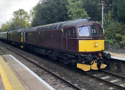 33025,33207 at Yatton. &copy; BigKev
