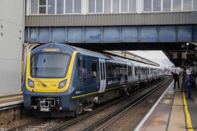 701046 at Clapham Junction. &copy; Zain