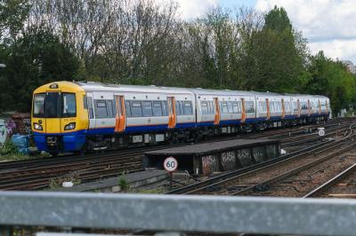 378257 at Clapham Junction. &copy; llamafish