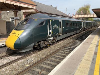 800022 at Yatton. &copy; BigKev