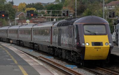 43303 at Exeter St Davids. &copy; Harry Bennellick
