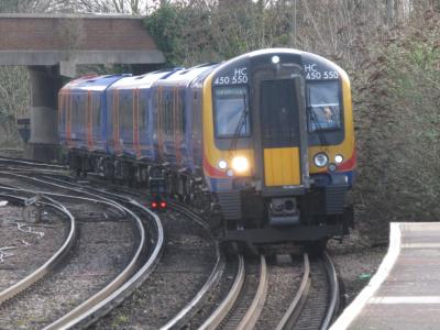 450550 at Staines. &copy; Byron5574