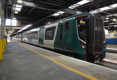 730213 at London Euston. &copy; AJax