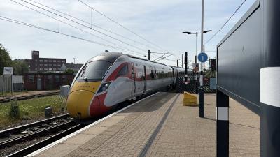 800201 at Newark North Gate. &copy; Luivery
