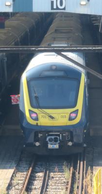 701015 at Clapham Junction. &copy; Geoff