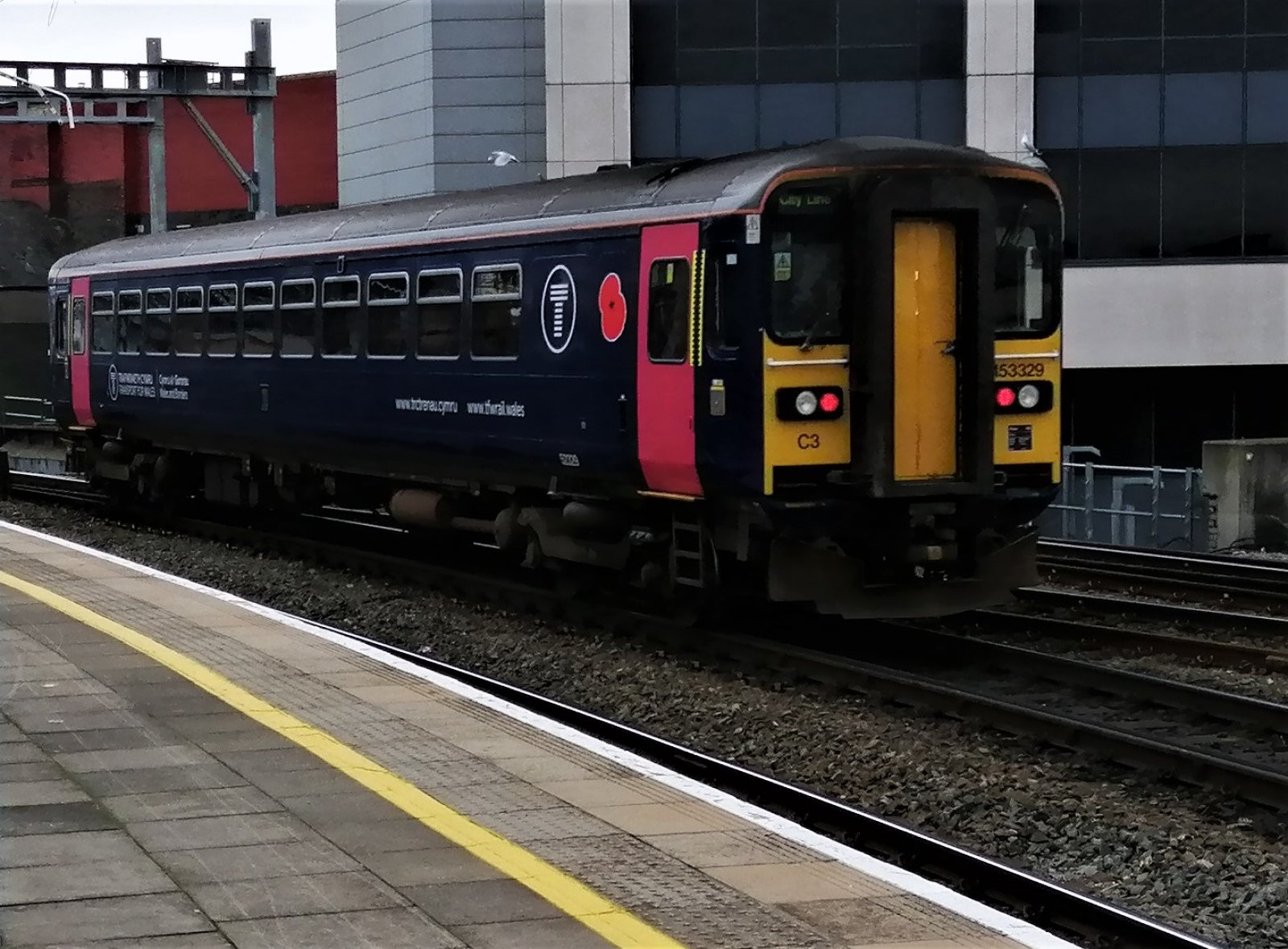 Photo of 153329 at Worcester to Ninian Park — trainlogger