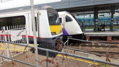321318,345022 at Stratford. &copy; Humber7107