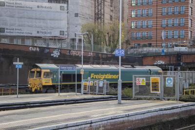 66543 at Clapham Junction. &copy; Zain
