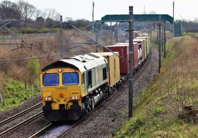66525 at Acton Bridge (Cheshire). &copy; stevexos