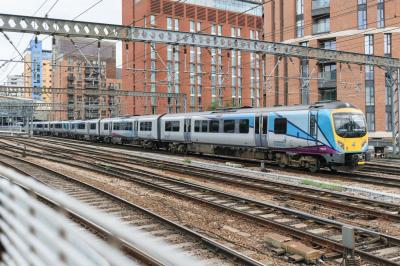 185137 at Leeds. &copy; llamafish
