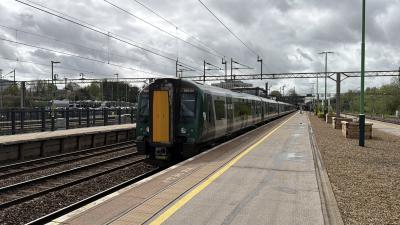 350101 at Northampton. &copy; Luivery