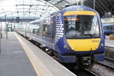 170412 at Glasgow Queen Street. &copy; Davejones12