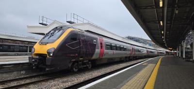 220026 at Bristol Temple Meads. &copy; GWRailFan