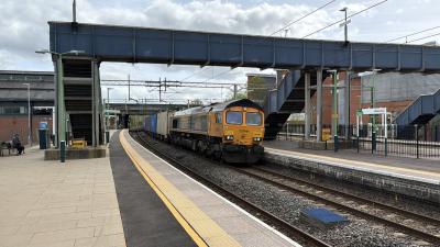 66781 at Wolverton. &copy; Luivery