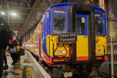 5727 at London Waterloo. &copy; Zain