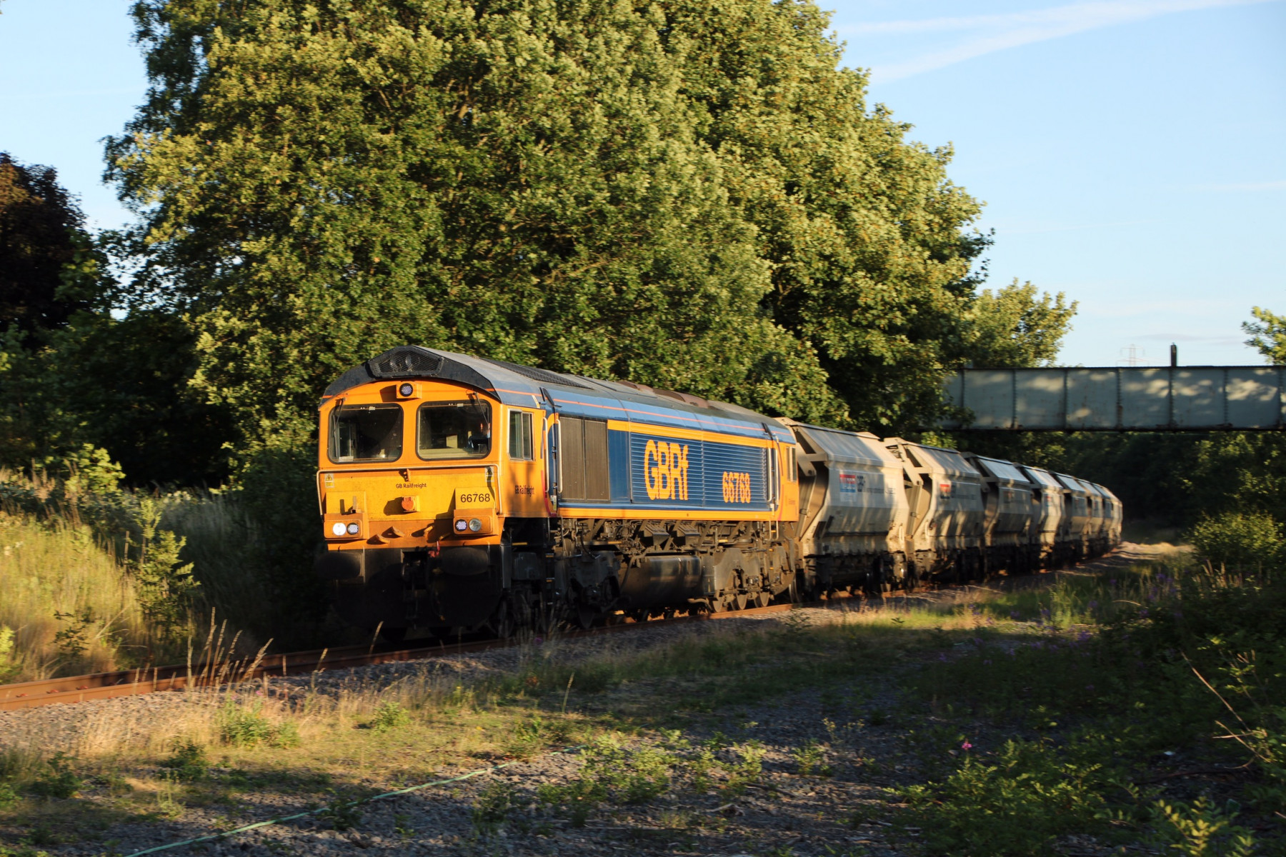 Photo of 66768 at Walton, Wakefield — trainlogger