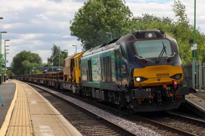 68009 at Tamworth. &copy; South Coast Trainspotter