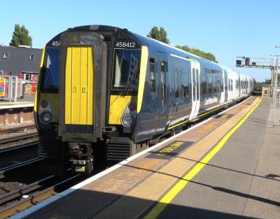 458412 at Clapham Junction. &copy; Geoff