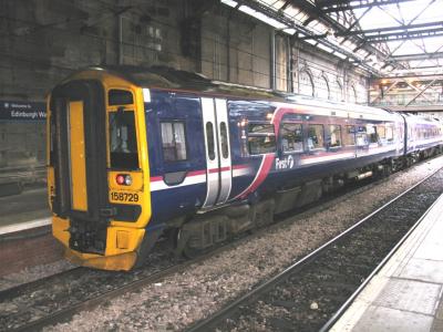 158729 at Edinburgh Waverley. &copy; Byron5574