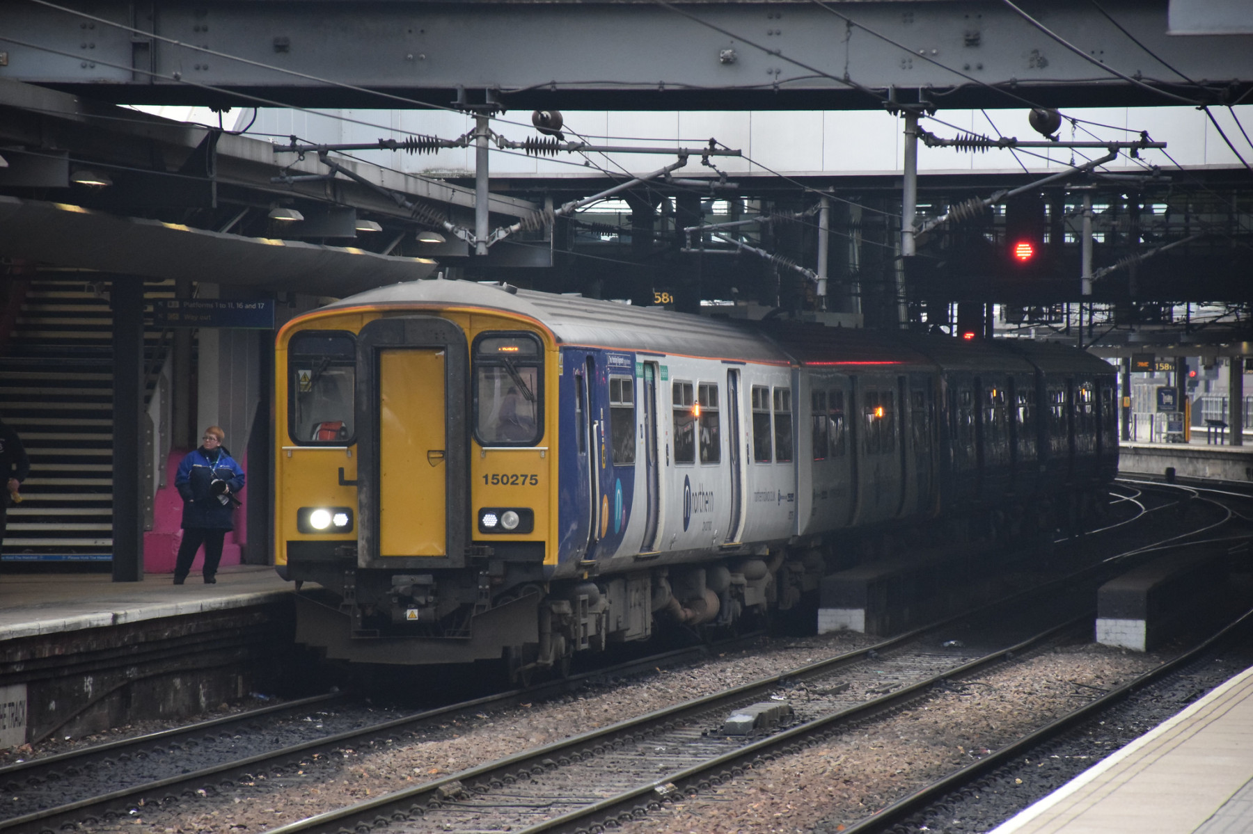 Photo of 150275 at Leeds — trainlogger