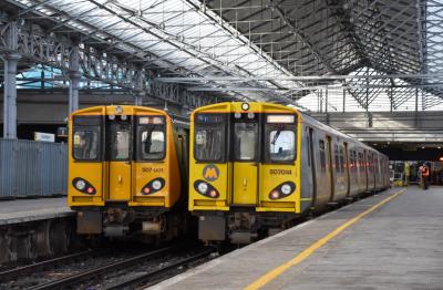 507014,507001 at Southport. &copy; Brodie