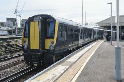 458412 at Clapham Junction. &copy; llamafish