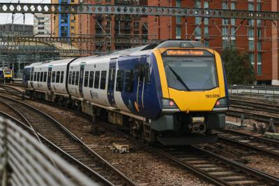 195009 at Leeds. &copy; llamafish