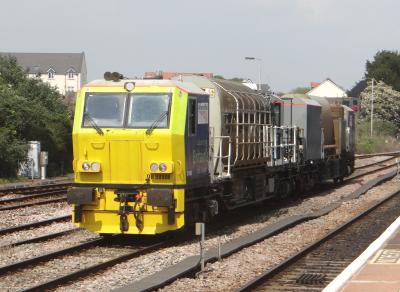 photo of DR98906,DR98956 at Westbury