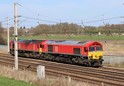 66124 at Winwick. &copy; stevexos