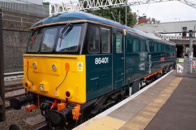 86401 at London Euston. &copy; trainlogger
