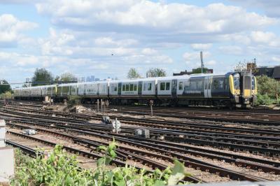 photo of 450101 at Clapham Junction