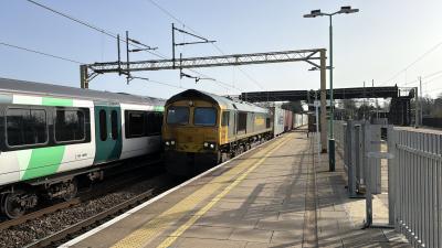 66568 at Cheddington. &copy; Luivery