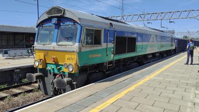 66711 at Stafford. &copy; Geoff