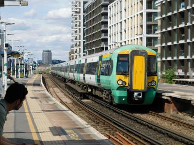377414 at Battersea Park. &copy; Trainman5862