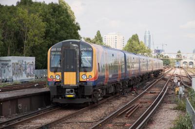 450115 at Clapham Junction. &copy; trainlogger