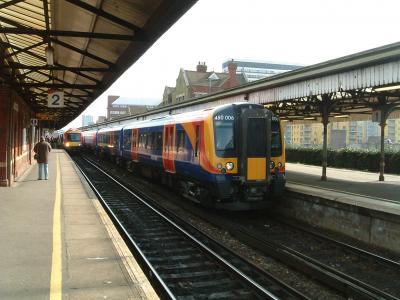 450006 at Basingstoke. &copy; Pape_Timmo