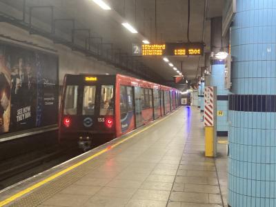 Island Gardens DLR photo