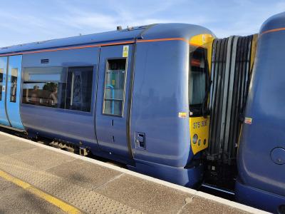 375306 at Tonbridge. &copy; Geoff