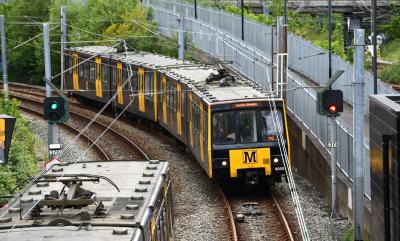 TW4009 at Chillingham Road (Tyne & Wear Metro). &copy; MJM