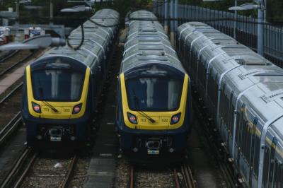 photo of 701522 at Clapham Junction