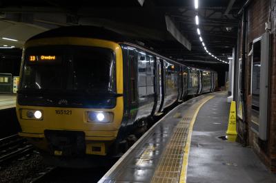 165121 at London Paddington. &copy; Harry Bennellick
