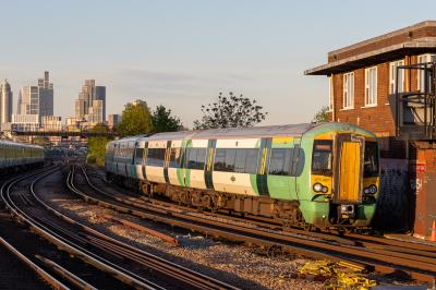 photo of 377407 at Clapham Junction