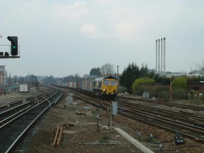 66532 at Basingstoke. &copy; Pape_Timmo