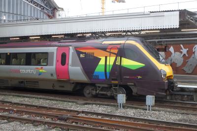 220005 at Bristol Temple Meads. &copy; JM-Freightliner