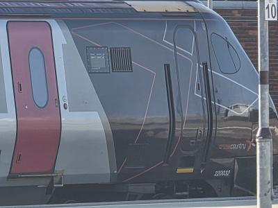220032 at Derby. &copy; MikeMOL