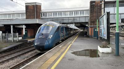 805002 at Nuneaton. &copy; Luivery