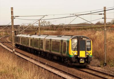 350249 at Acton Bridge (Cheshire). &copy; stevexos