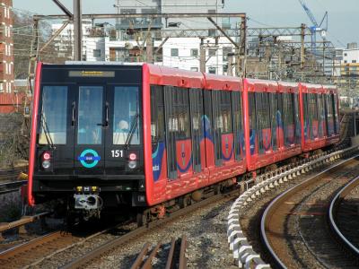 DLR 151 at Shadwell. &copy; llamafish